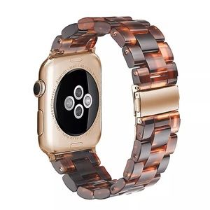 iWatch strap that’s beyond chic